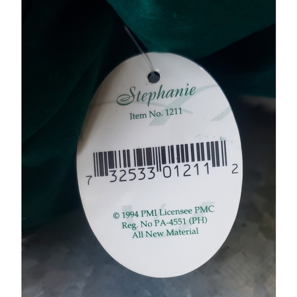 3. Christmas Precious Moments doll - Stephanie - Picture 10 of 12
